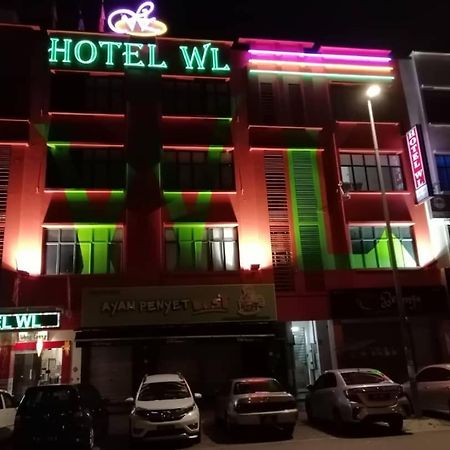 Wl Hotel Kampung Baharu Sungai Buluh Bagian luar foto