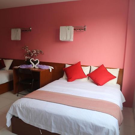 Wl Hotel Kampung Baharu Sungai Buluh Bagian luar foto